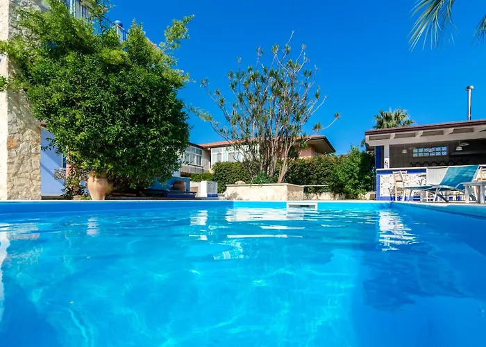 Mediterranean Charm Villa Con Piscina Al Mare