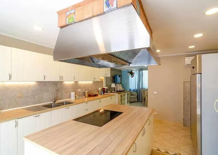 Mediterranean Charm Villa Con Piscina Al Mare